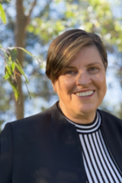 Anne Taylor Headshot